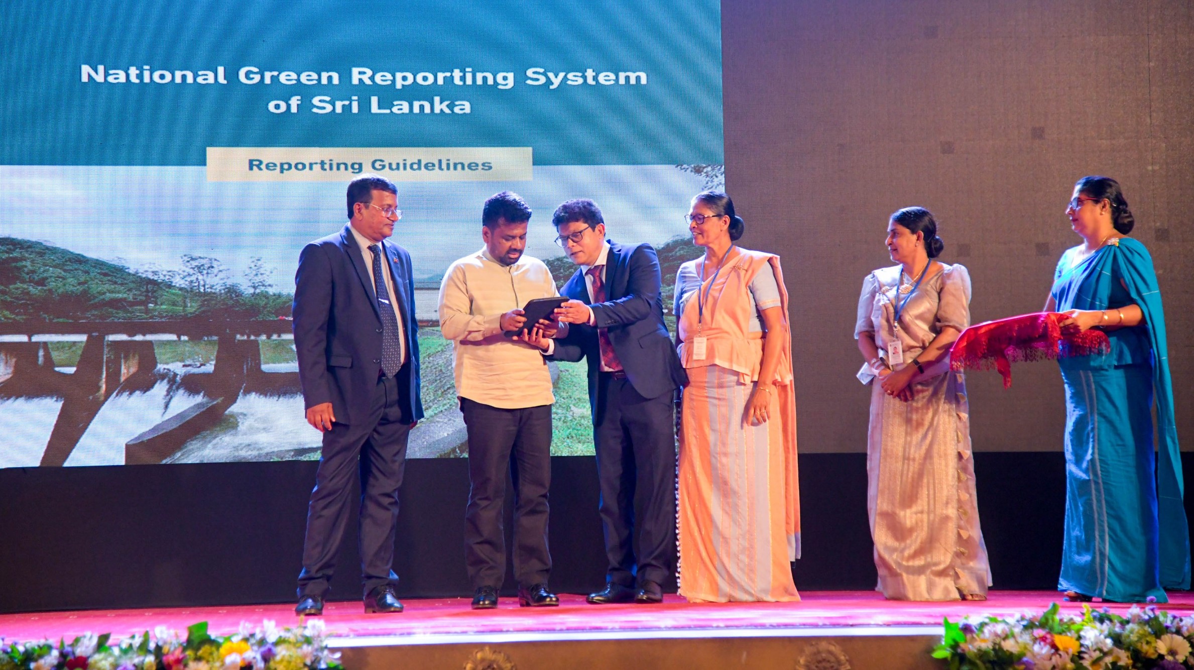 EU-funded project helps update Sri Lanka’s green reporting rules